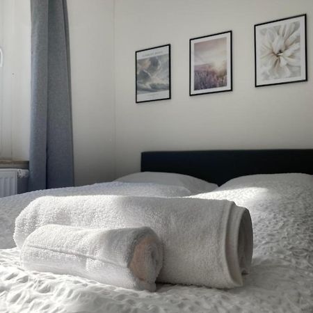 Im Zentrum, Modernes City Apartment ヴュルツブルク エクステリア 写真