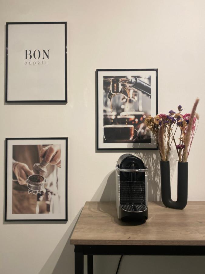 Im Zentrum, Modernes City Apartment ヴュルツブルク エクステリア 写真